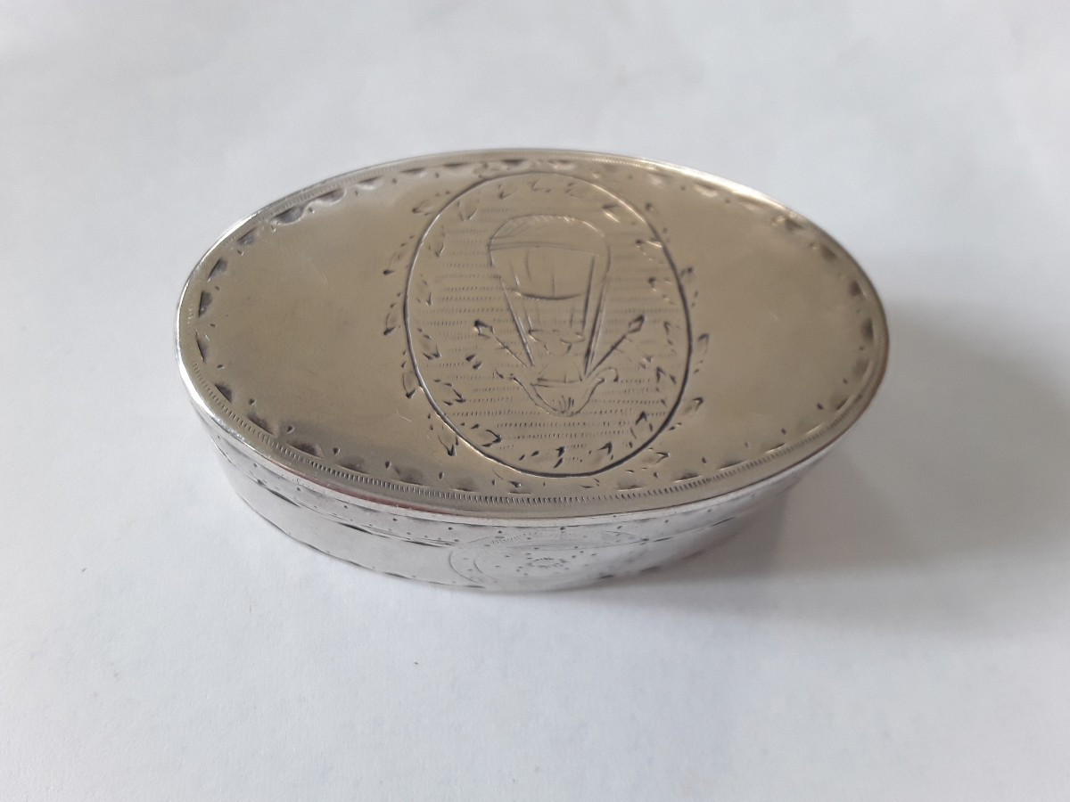 Rare 18th Century Silver Snuffbox With Hot Air Balloon Decoration 