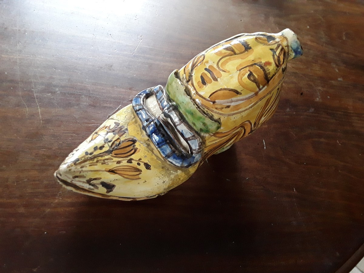 Earthenware Flask Or Hand Warmer, Italy, 17th Century 