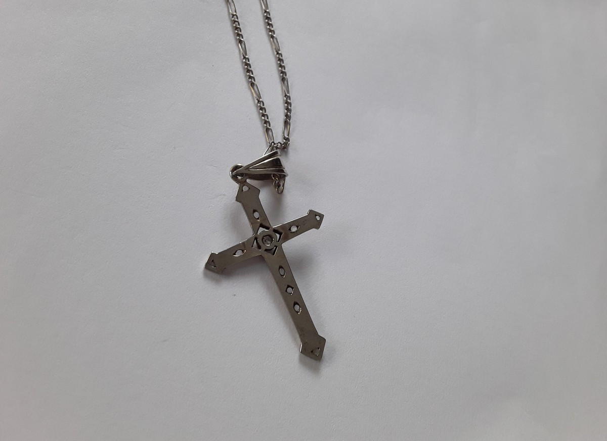 Pendentif croix et sa chaine or blanc et diamants -photo-3