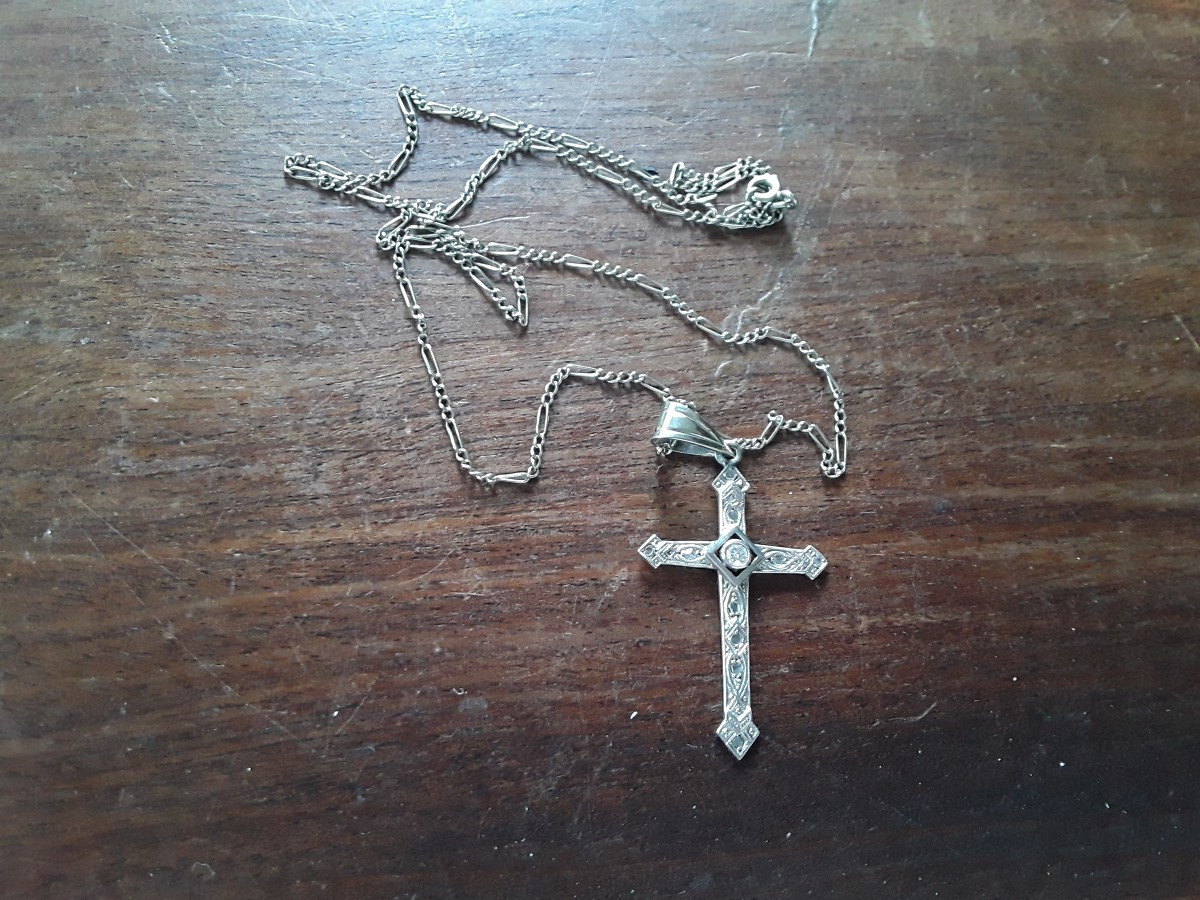 Pendentif croix et sa chaine or blanc et diamants -photo-2