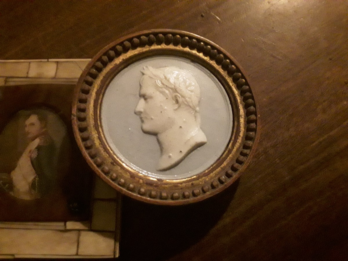 Set Of 6 Antique Miniatures In Various Materials -photo-1