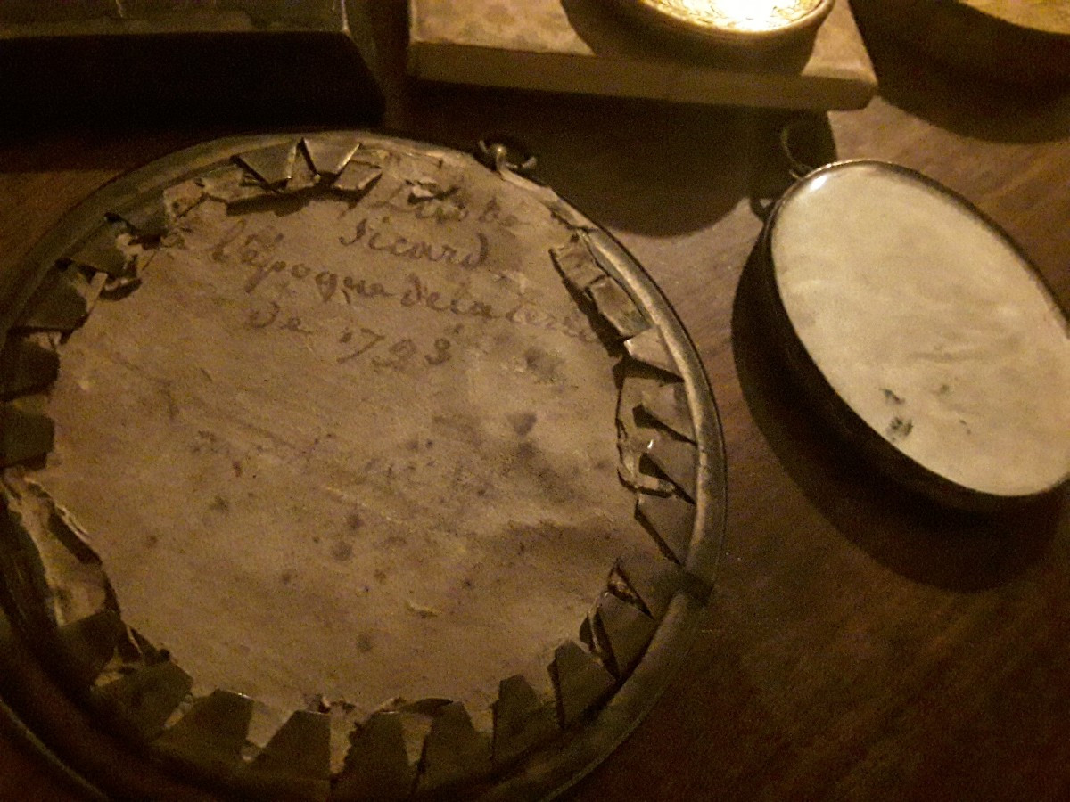 Set Of 6 Antique Miniatures In Various Materials -photo-3