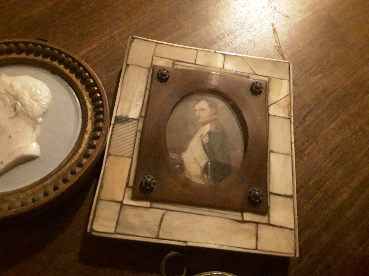 Set Of 6 Antique Miniatures In Various Materials -photo-5