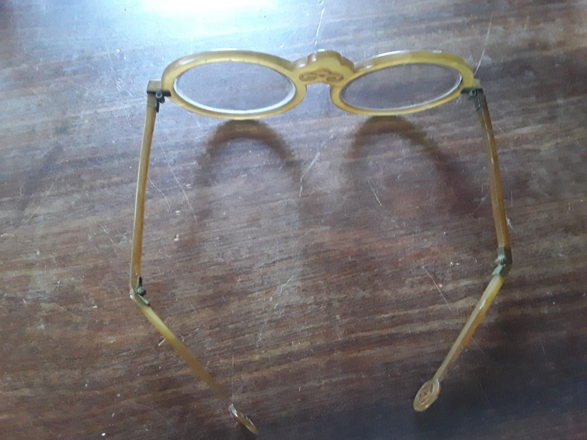 Grande paire de lunettes en corne Chine.  -photo-2