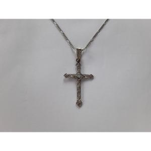 Pendentif croix et sa chaine or blanc et diamants 