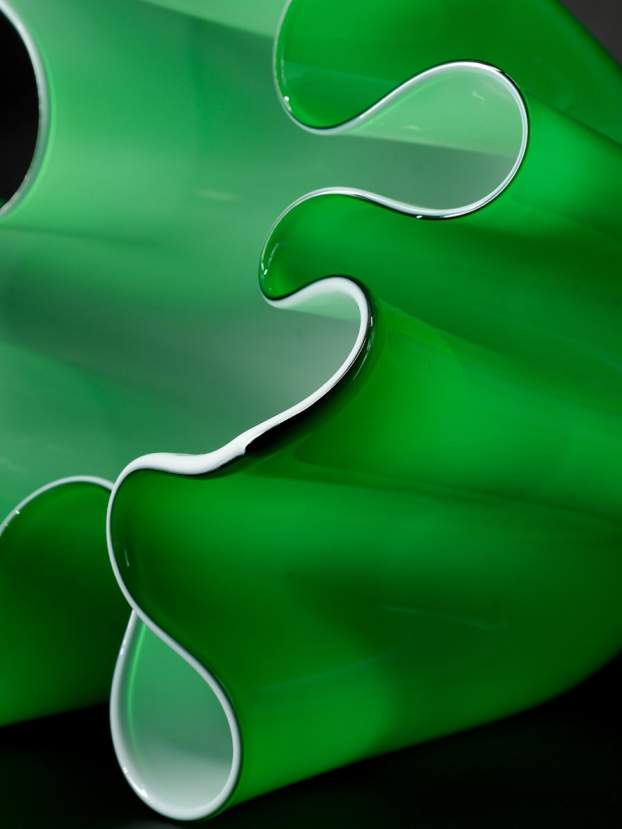 Vase “fazzoletto” en verre vert, Venini 1989, Murano-photo-7