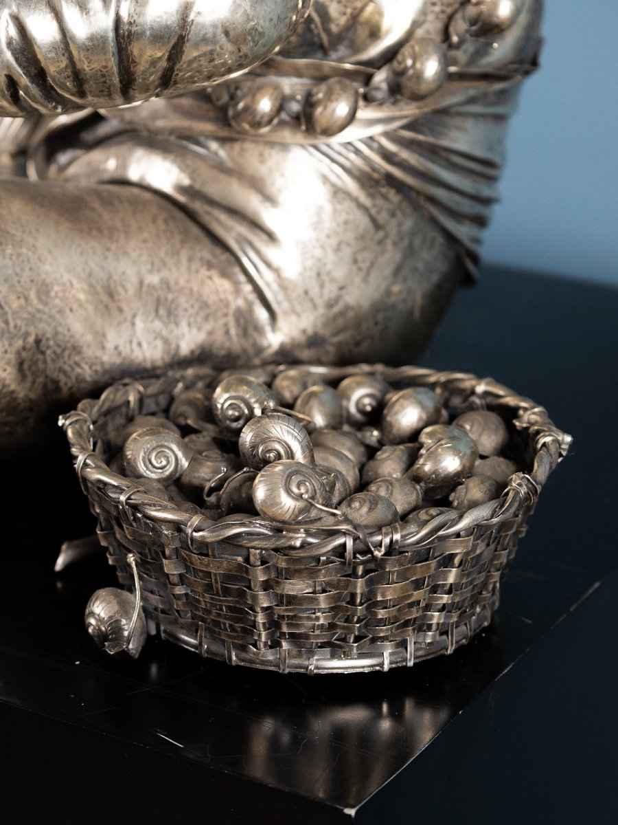 Sculpture en argent de 800 représentant un personnage flamand avec des escargots, XIX-XX siècle-photo-3