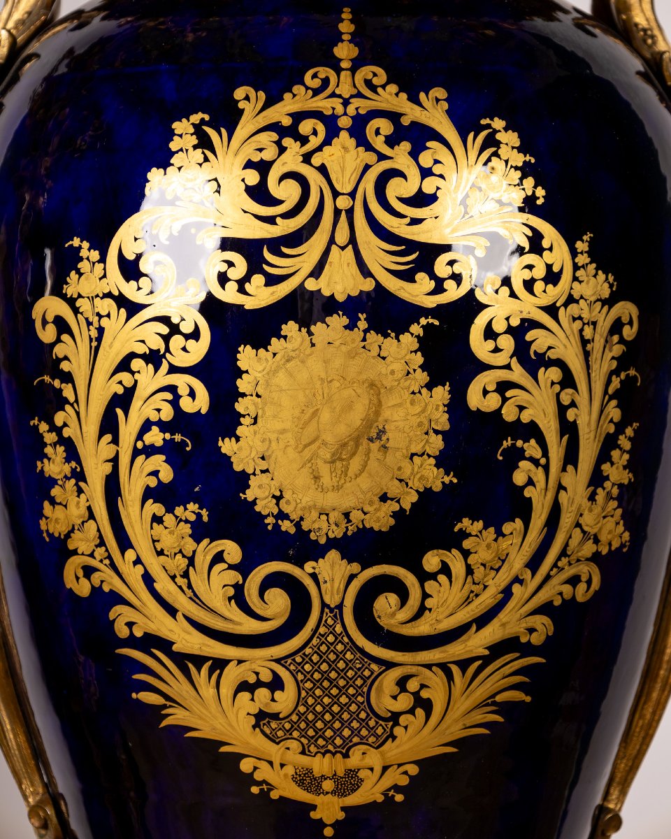 Pair Of Large Sèvres Porcelain And Gilt Bronze Vases With Floral Bouquets, France 19th Century-photo-4