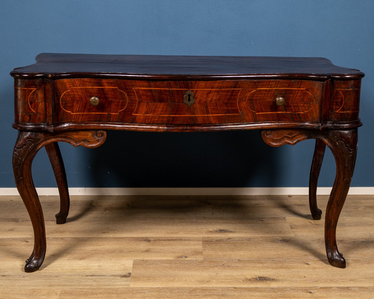 Emilian-ferrarese Consolle Table In Walnut Burl, Italy, 18th Century
