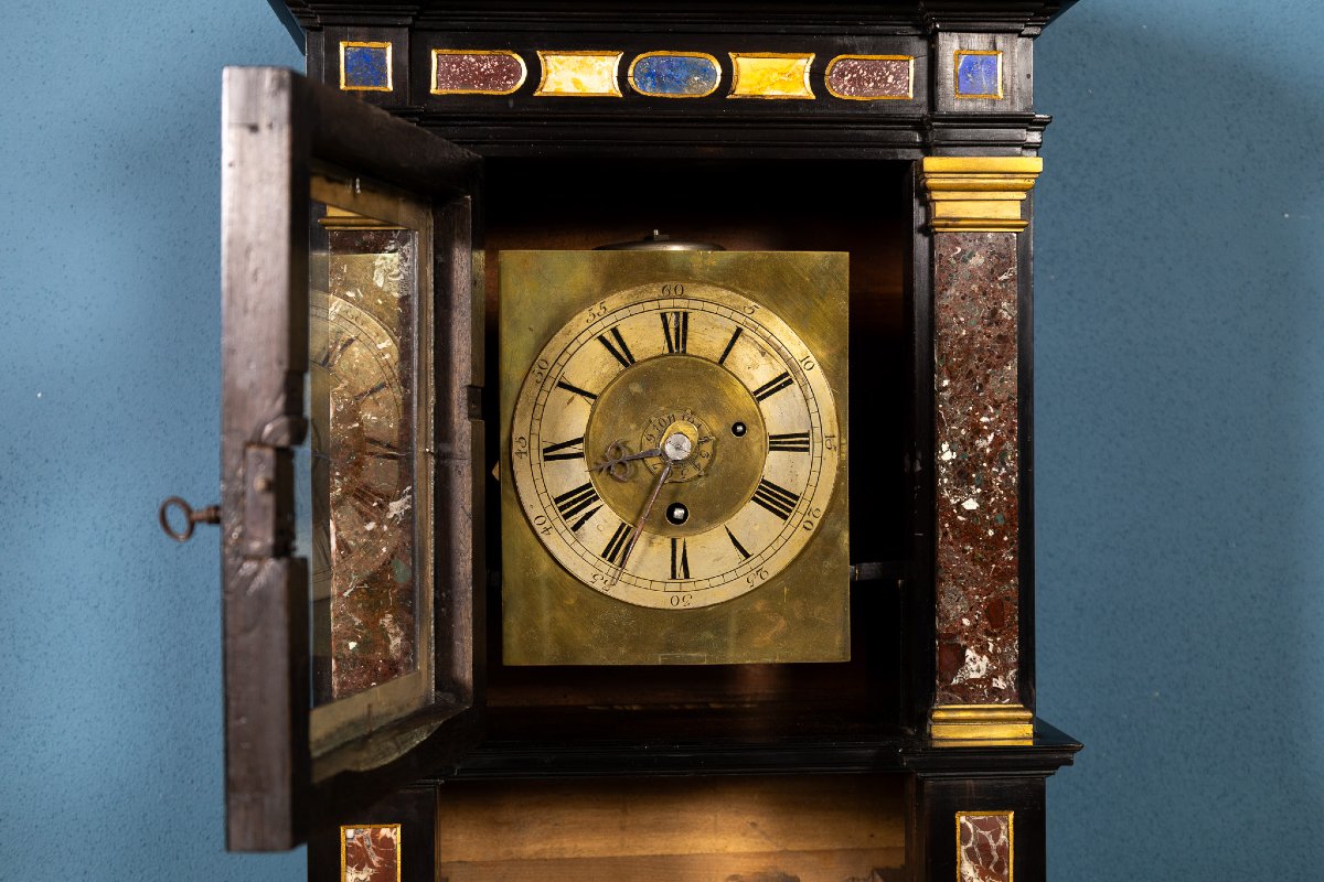Horloge de table en ébène et incrustations de pierres semi-précieuses, Italie, XVIIIe siècle-photo-3