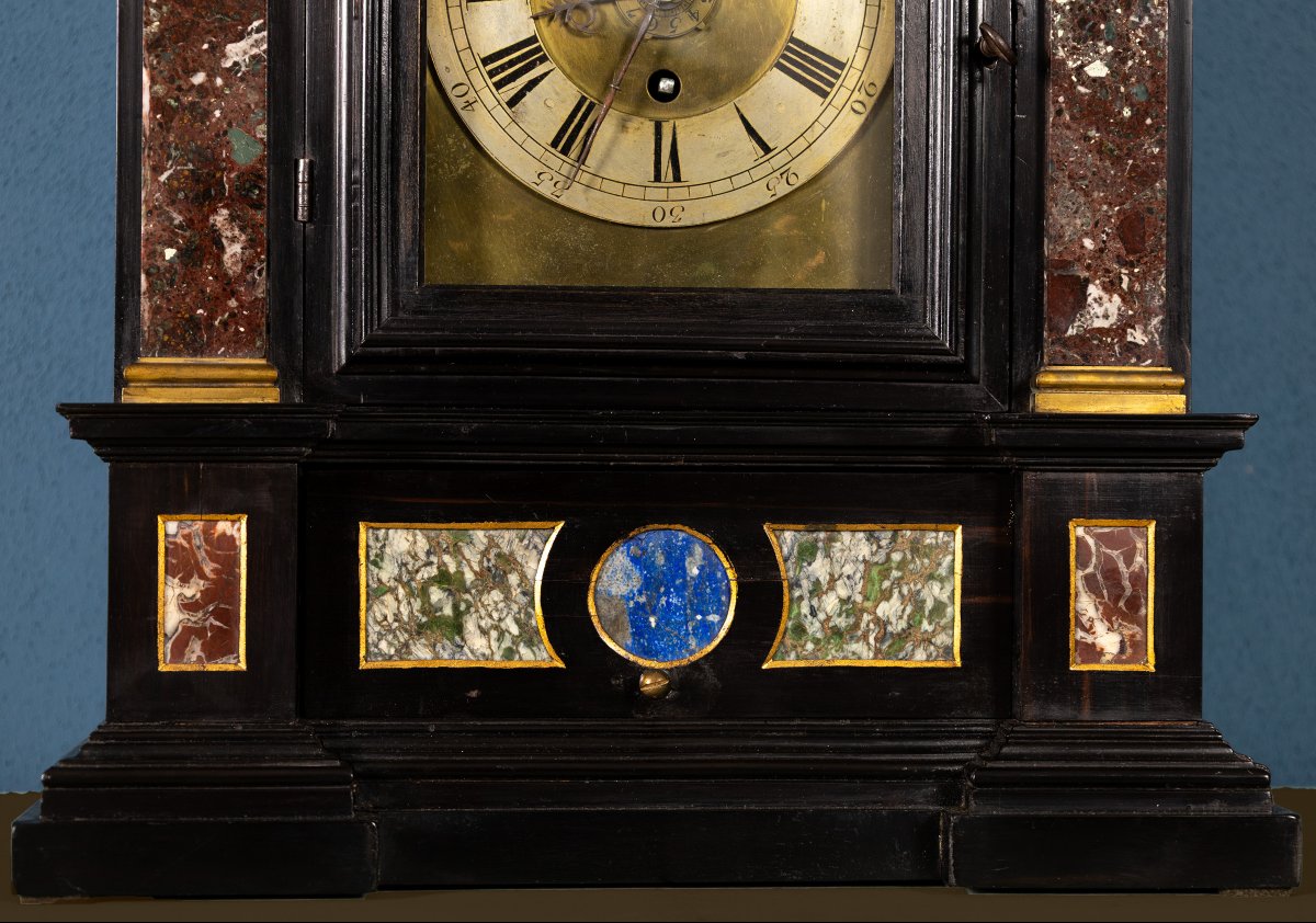 Horloge de table en ébène et incrustations de pierres semi-précieuses, Italie, XVIIIe siècle-photo-5