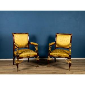 Paire De Fauteuils De Style Empire Français Avec Bronzes Dorés
