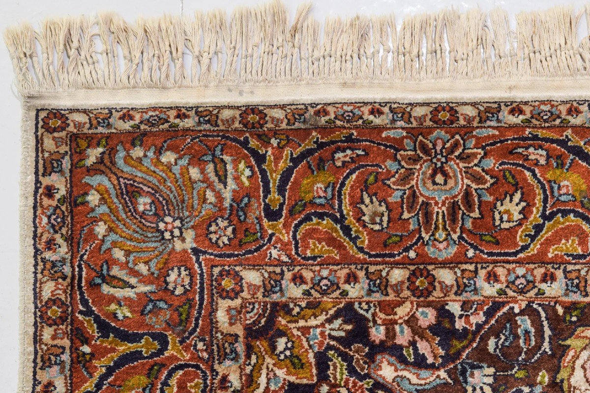 Handwoven Medallion Rug - With Flowers-photo-4