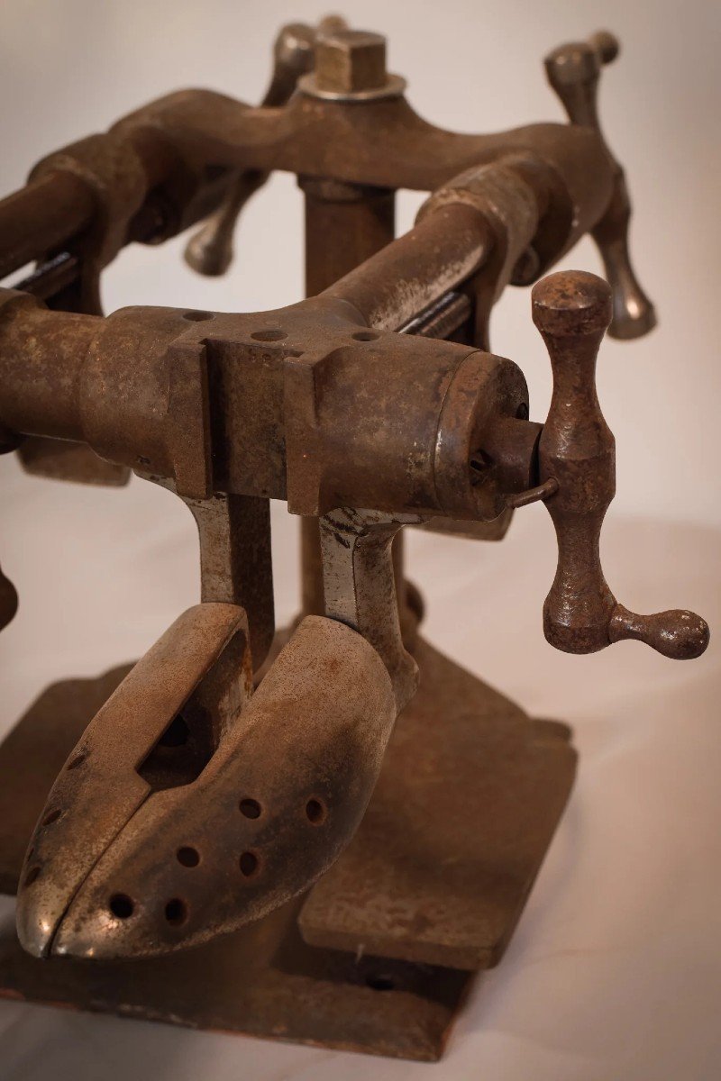 Vintage - Cobblers Double Shoe Stretcher Machine-photo-3