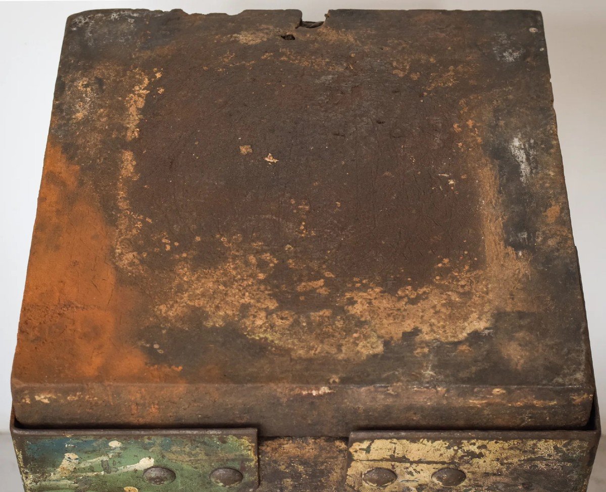 Industrial Stand With A Solid Iron Top - Early 20th Century-photo-1
