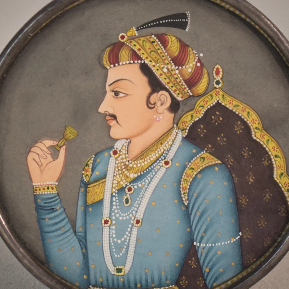 Fine Early Islamic Miniature - A Persian Prince-photo-2