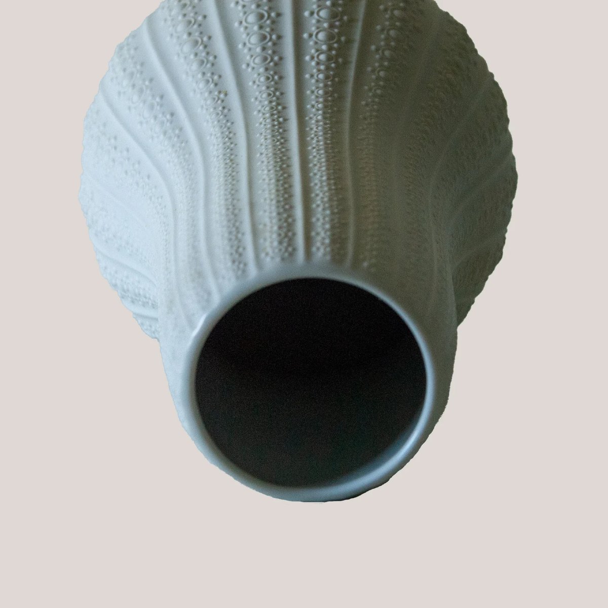 Heinrich & Co. Relief Porcelain Vase, Selb Bavaria (1955)-photo-3