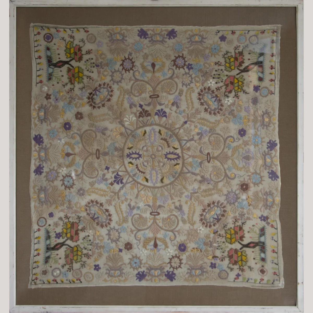 Vintage Embroidered Sampler – Hand-stitched Floral Textile-photo-2