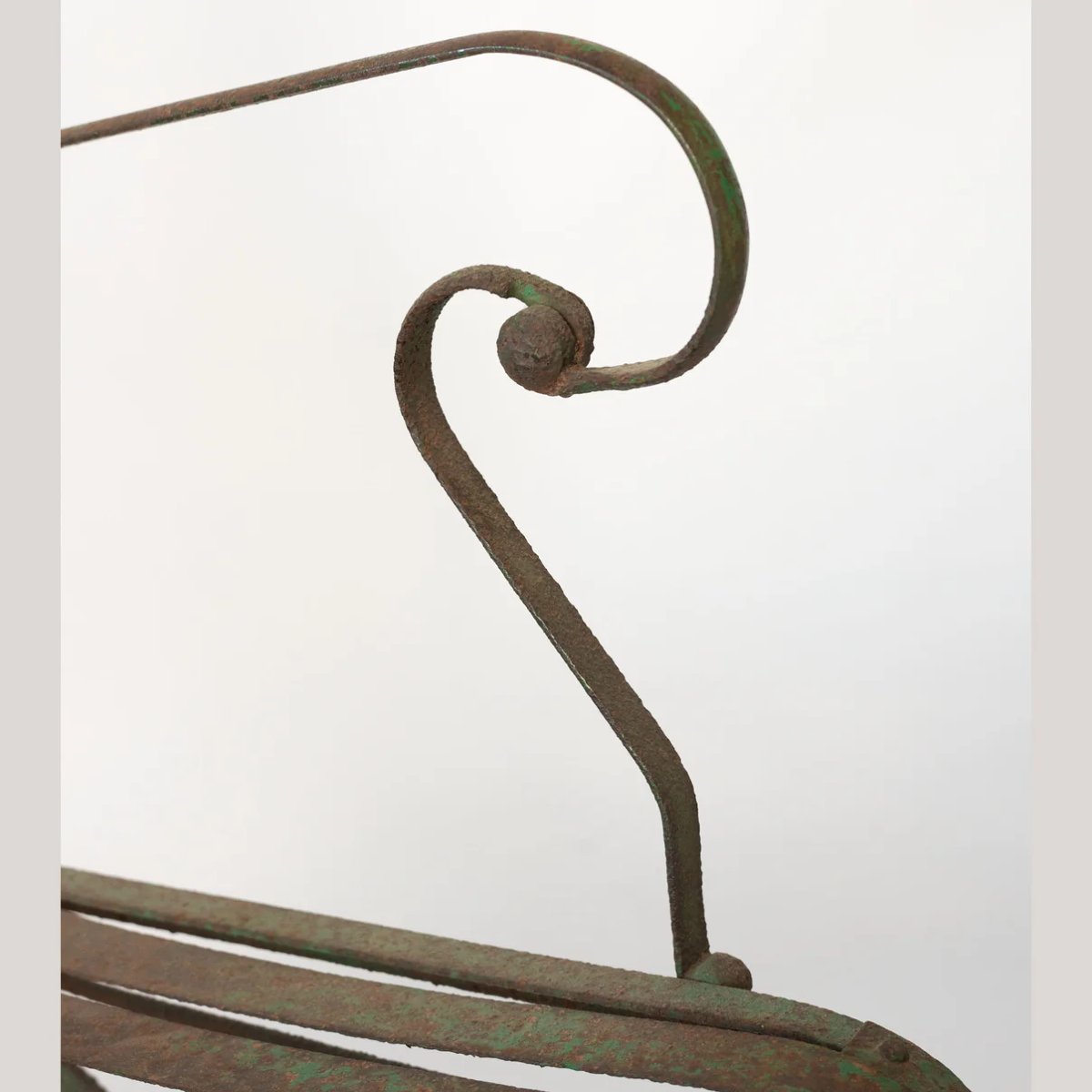 Paire de chaises de jardin anciennes en fer forgé français ou espagnol-photo-1