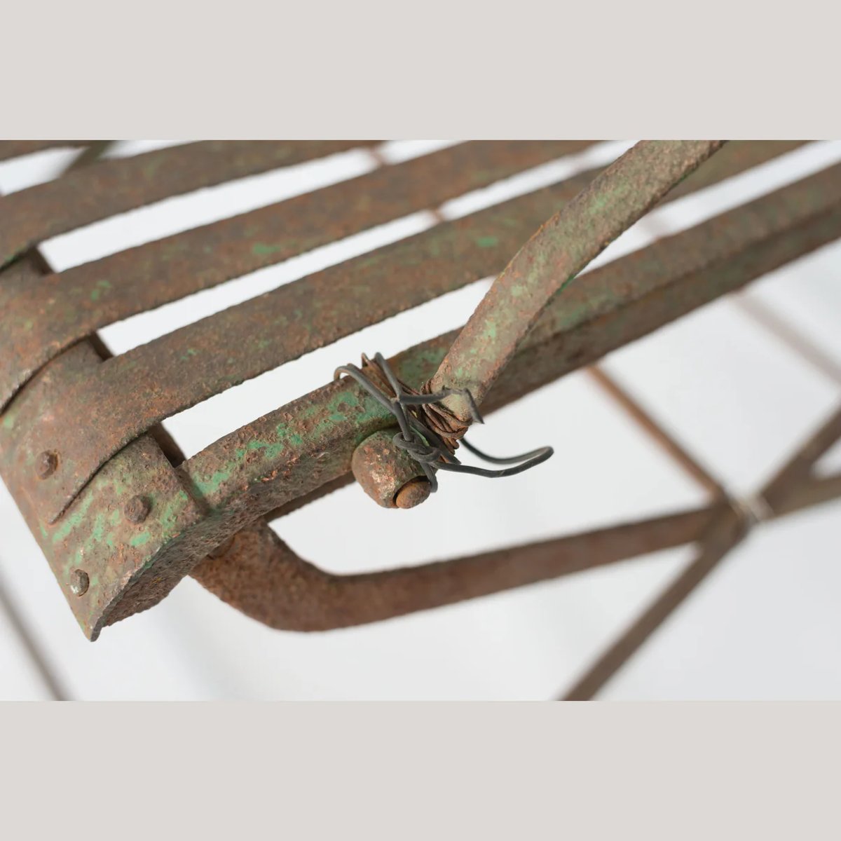 Paire de chaises de jardin anciennes en fer forgé français ou espagnol-photo-5