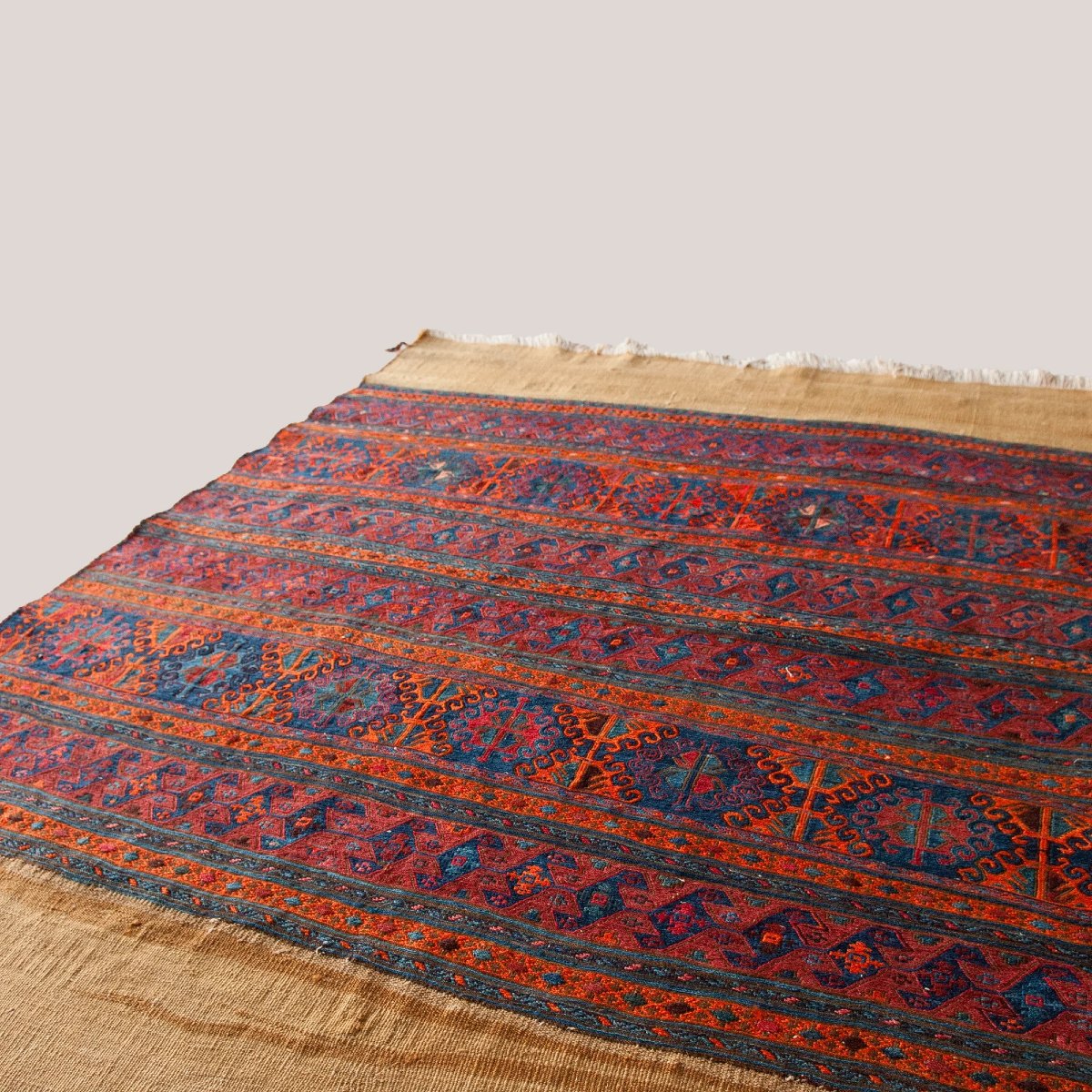 Textile tissé à plat brodé Ersari turkmène vintage, 166 × 129 cm-photo-2