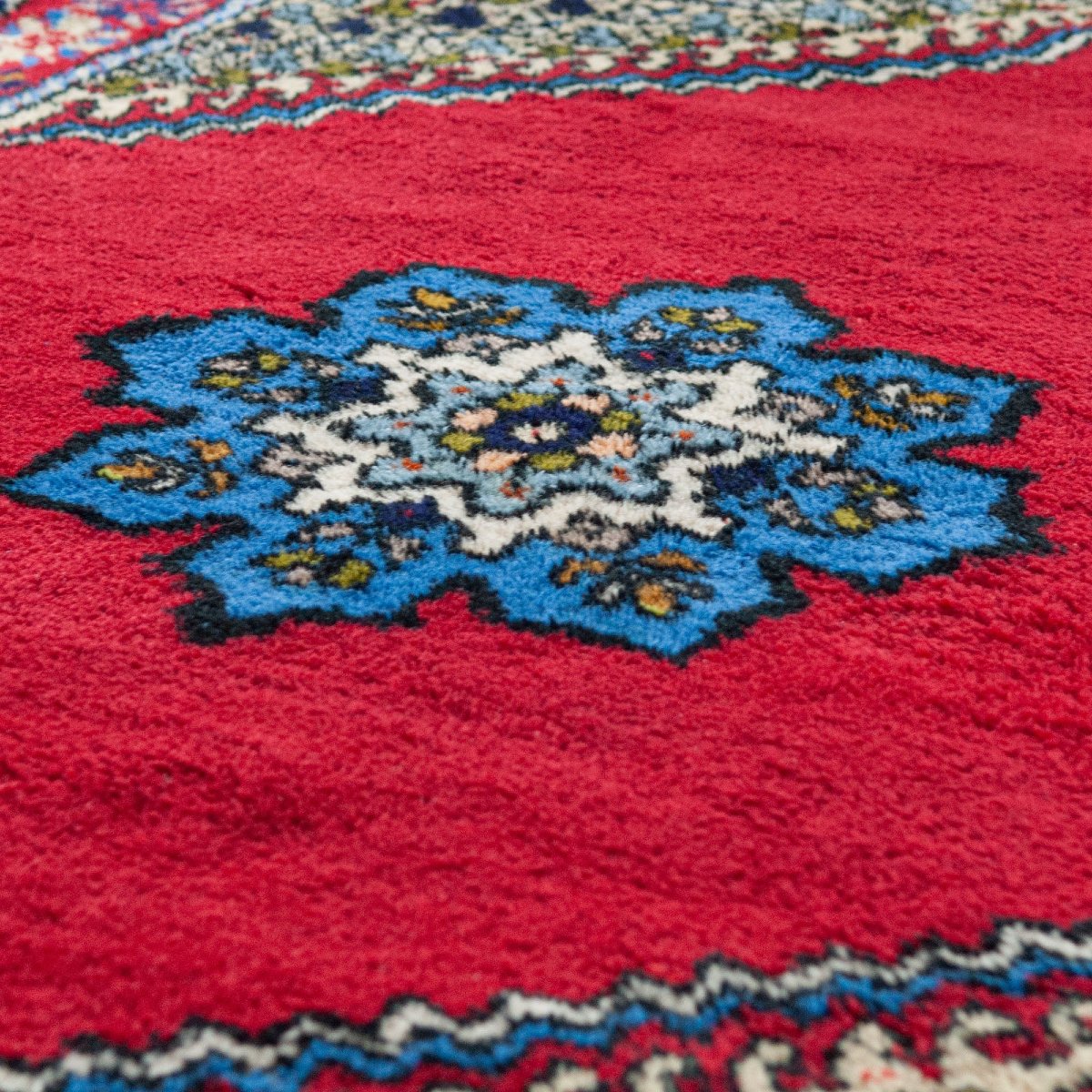 Tapis berbère marocain vintage en laine noué à la main - 180 × 123 cm-photo-1