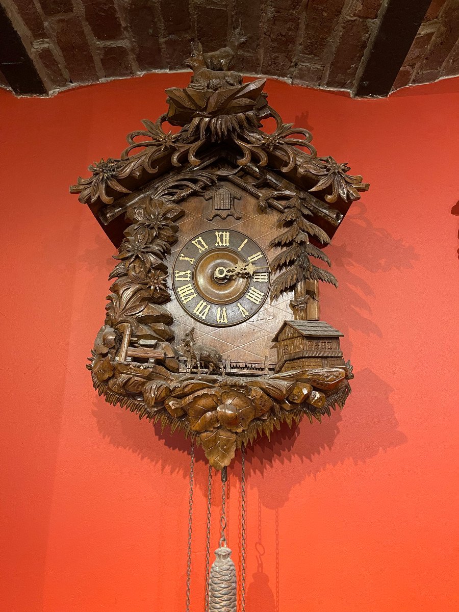 Cuckoo Clock Carved Wood Wall Clock-photo-2