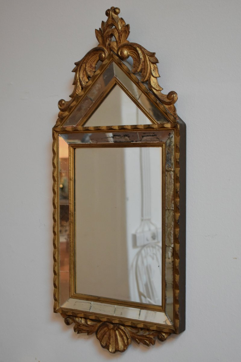 Ensemble de quatre miroirs à fronton à feuilles d’acanthe de Pierre Dariel, années 1940.-photo-2