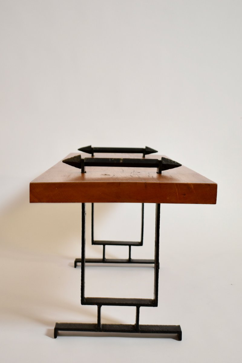 Table basse ou banc en fer forgé et bois naturel, années 1950.-photo-3