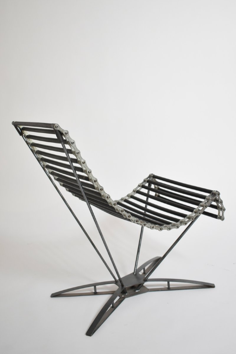 Fauteuil lounge « Rocking Chaine » et repose-pieds par J-M Mouligne, années 1990.-photo-1