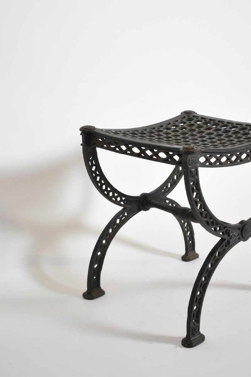 Pair Of Cast Iron Curule Stools, 1970s-photo-1