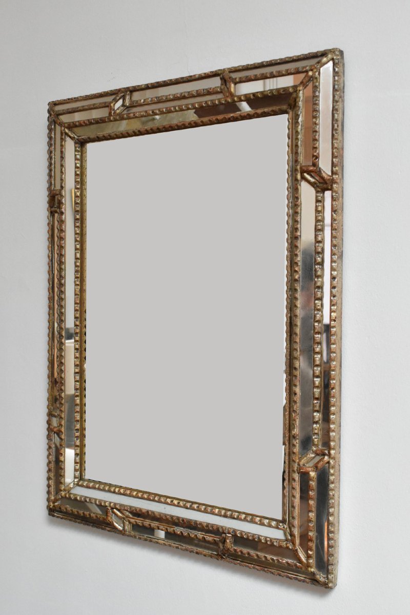 Miroir en bois doré et bois patiné, années 1940.-photo-3