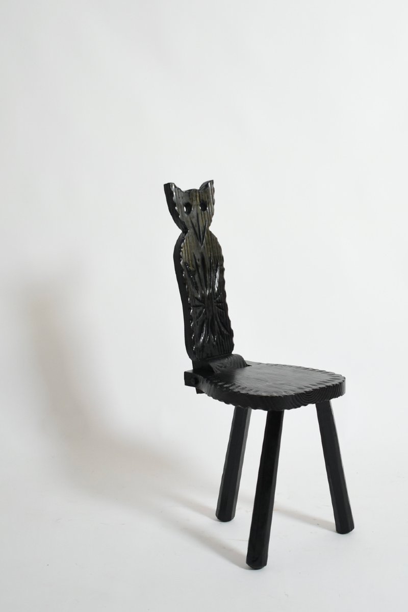 Paire de fauteuils chouette en bois ébonisé brutaliste, années 1960.-photo-4