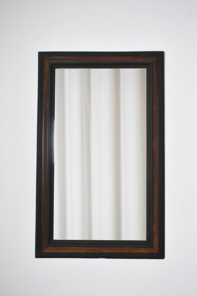 Miroir en bois ébénisé sculpté et écaille de tortue en trompe-l'œil, XIXe siècle.-photo-3