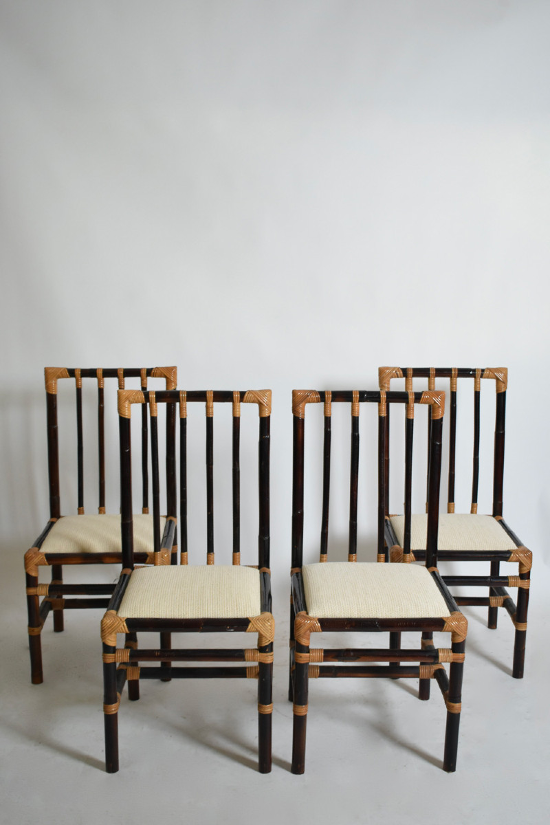 Ensemble de quatre chaises en rotin bicolore, années 1970