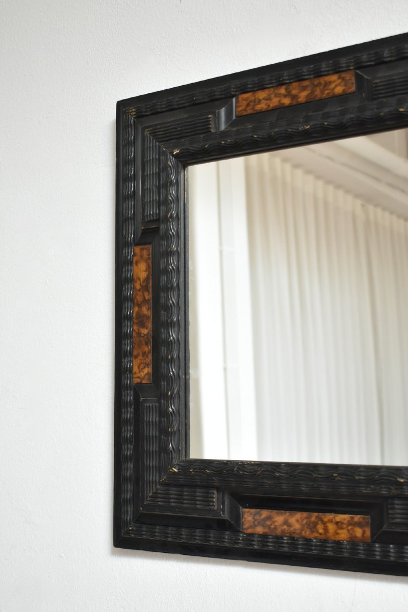 Pair Of Carved Ebonised Wood And Trompe l'Oeil Turshell Mirrors, XIXth C.-photo-2