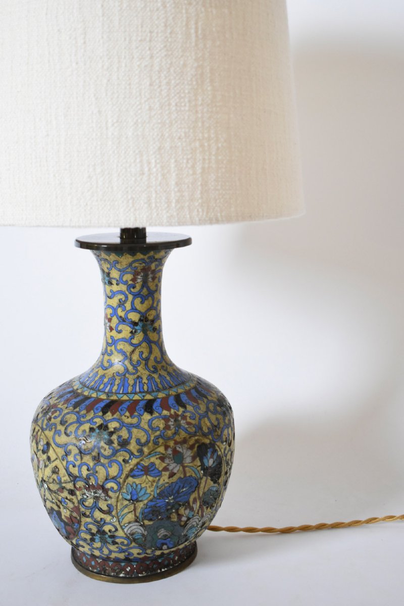 Paire de cloisonnés à fond jaune, XIXe siècle.-photo-2