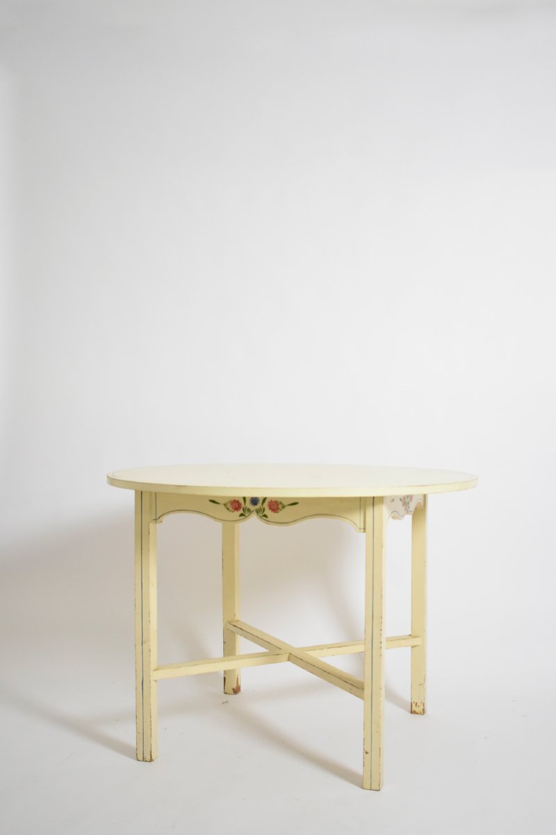 Round White Table From Alentejo, 1970s