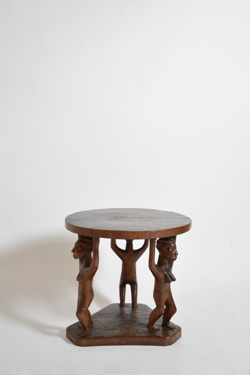 Monoxyl African Pedestal Round Table, 1960s.