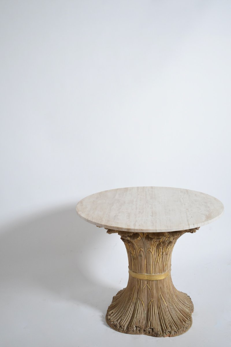 Table ronde en bois sculpté, années 1970.-photo-3