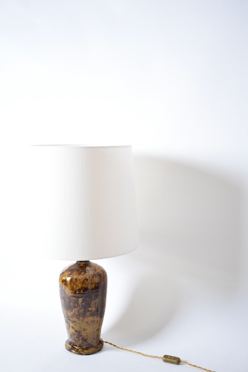 Lampe de table Helder en céramique à glaçure effet écaille de tortue, 2026.-photo-1