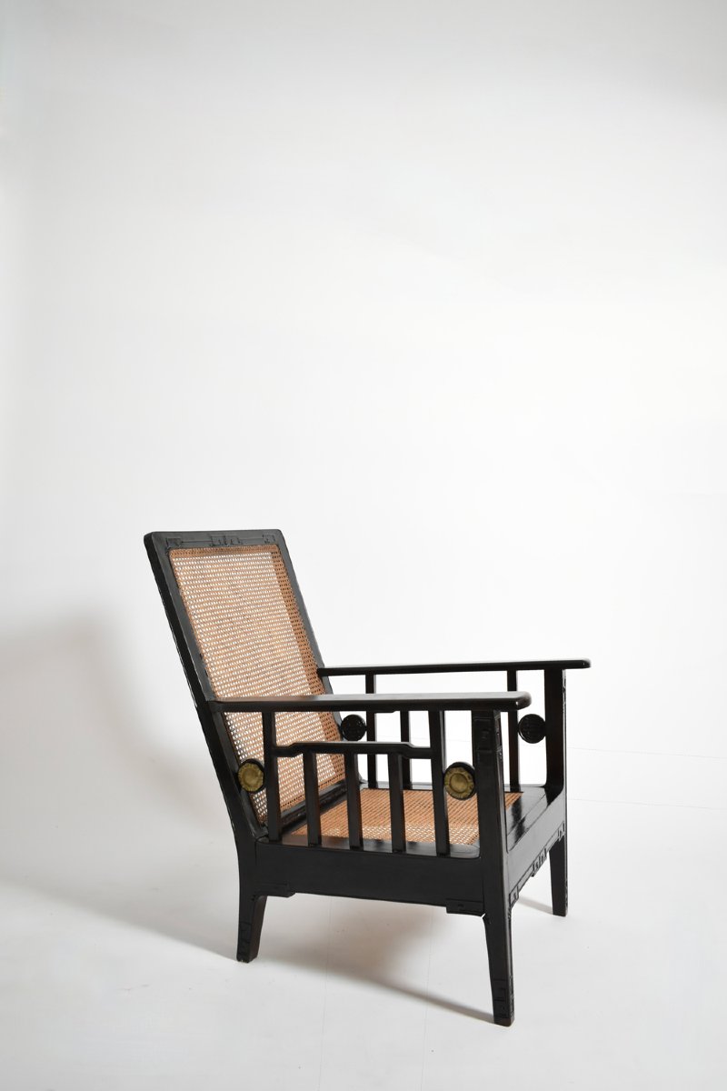 Paire de fauteuils coloniaux en bois ébénisé et cannage, années 1920.-photo-3