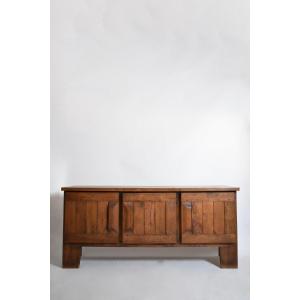 Buffet brutaliste en chêne, années 1950.