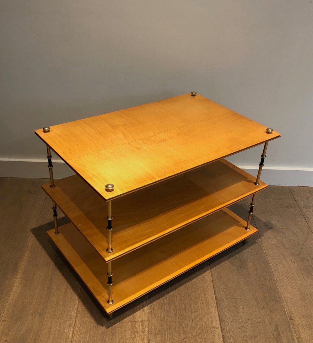 Sycamore and brass three tiers console or side table. French work attributed to Maison Jansen. Circa 1940-photo-3