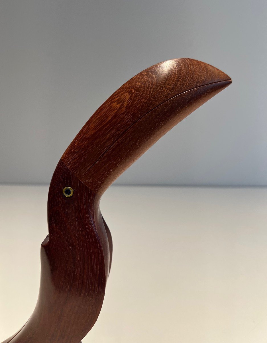 Toucan En Bois Exotique Et Yeux De Verre. Travail Français. Vers 1970-photo-2
