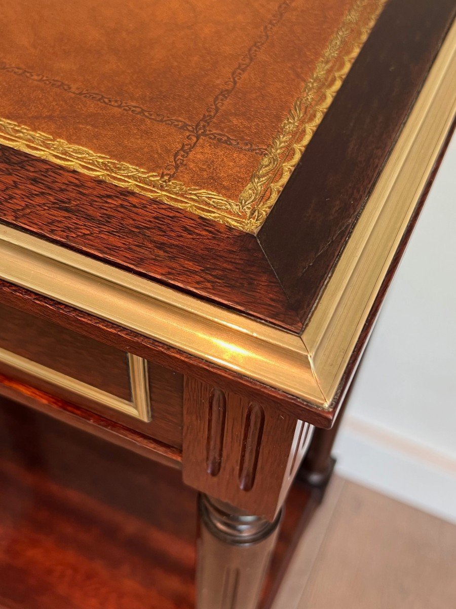 Pair Of Mahogany And Brass Side Tables With Leather Tops In The Style Of Maison Jansen-photo-4