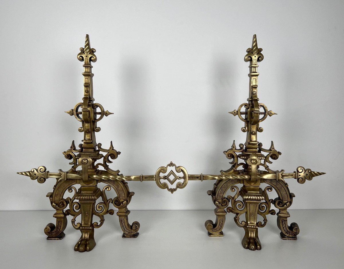 Importante Parure De Cheminée En Bronze Composée d'Une Paire De Chenets En Bronze 