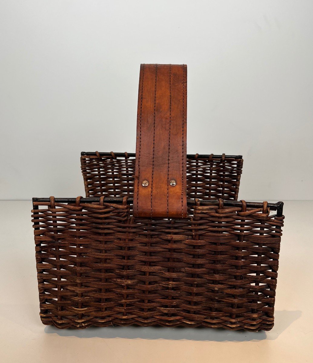 Porte-bûches En Métal Laqué Noir, Rotin Et Cuir. Travail Français. Vers 1970.-photo-1