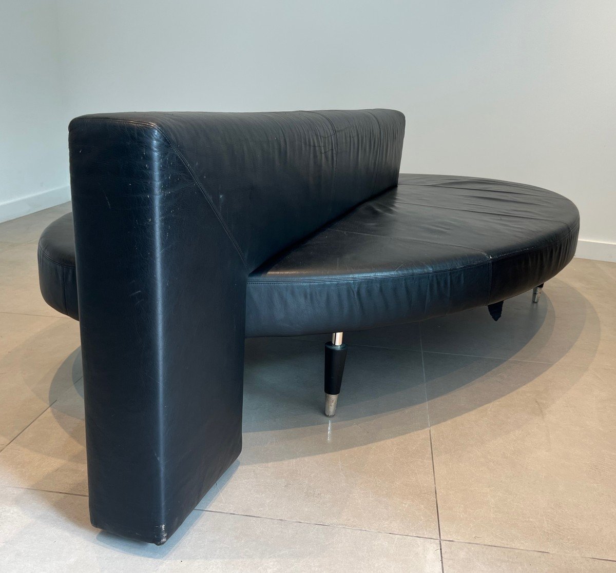 Rare Oval Design Black Leather Sofa With Chrome Legs. French Work. Circa 1970-photo-3