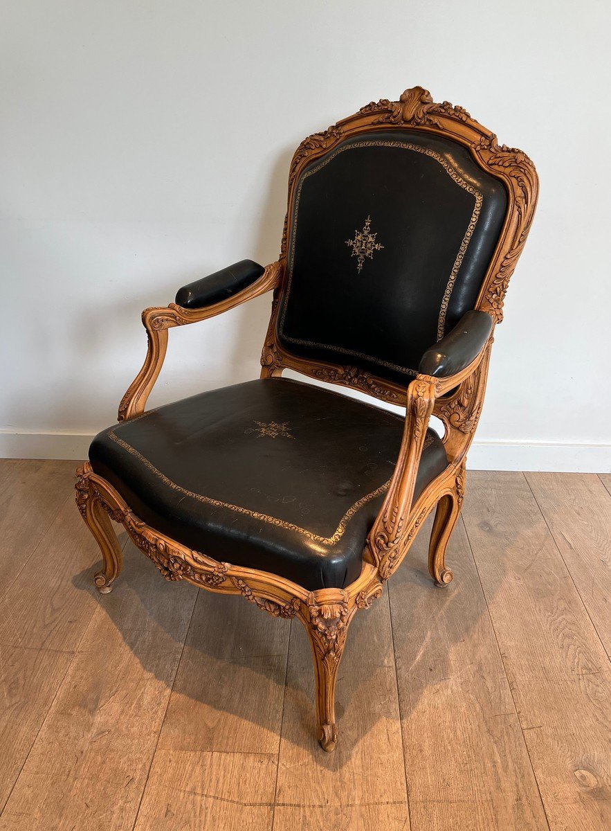 Queen's Armchair Made Of Carved Walnut Upholstered In Black Leather With Iron-gilded Border-photo-4